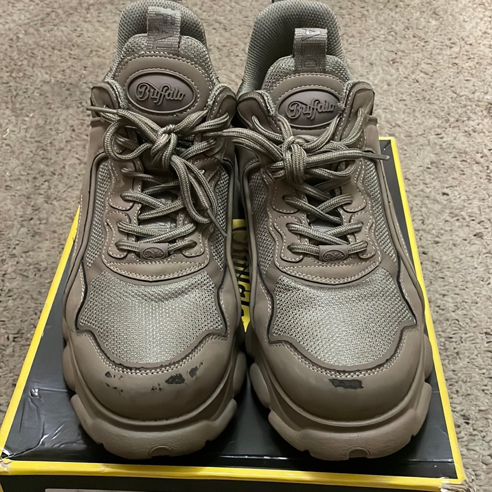 Buffalo heavyweight sneakers size 11.5 in men’s